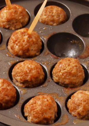 ホムパ！ たこ焼き器でまん丸サルシッチャ-レシピのメイン写真