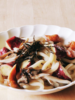 さつま芋と舞茸の白だしうどん★夜食ランチ-レシピのメイン写真