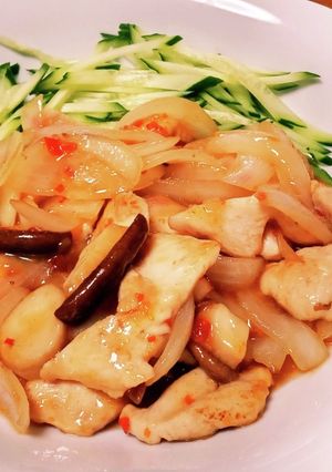 スイートチリソースを使った鶏肉炒め-レシピのメイン写真