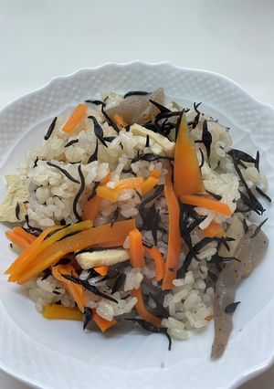 ひじきと高野豆腐の炊込みご飯-レシピのメイン写真