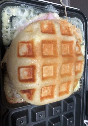 イングリッシュマフィンのホットサンド-レシピのメイン写真