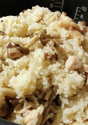 簡単！鶏肉としめじの炊き込みご飯！-レシピのメイン写真