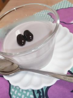 黒豆の煮汁で黒豆ミルクプリン-レシピのメイン写真
