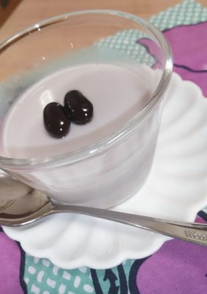 黒豆の煮汁で黒豆ミルクプリン-レシピのメイン写真