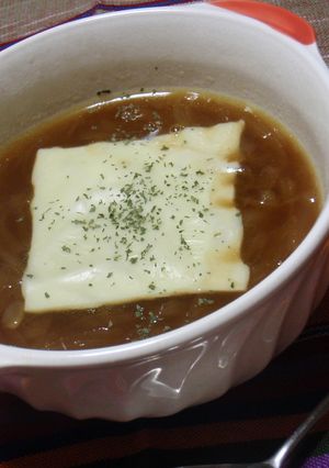 ☆簡単オニオンスープのとろりチーズ乗せ☆-レシピのメイン写真