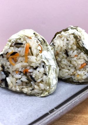 おぼろ昆布巻きおむすび-レシピのメイン写真