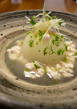 丸ごと新玉葱のあっさりそぼろ煮-レシピのメイン写真