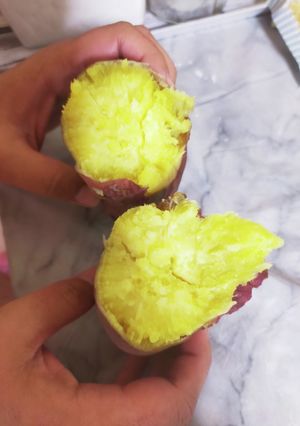 電子レンジで放置するだけ♪簡単焼き芋！-レシピのメイン写真