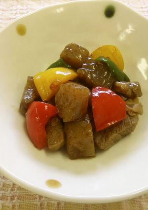 こんにゃくと牛肉のサイコロステーキ-レシピのメイン写真