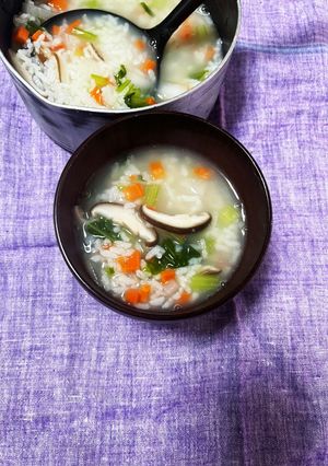 胃腸に優しい！温まる朝食、野菜のお粥-レシピのメイン写真