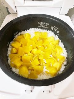 塩だけ簡単!さつまいもごはん-レシピのメイン写真
