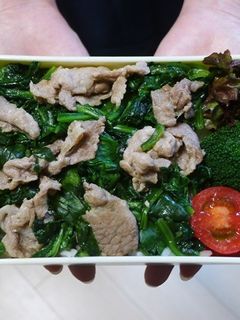 レンジで簡単★豚肉とほうれん草の丼弁当-レシピのメイン写真