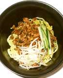 肉味噌もやし麵♪冷え性に簡単昼ごはん