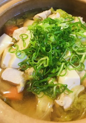 鍋の素活用●鶏肉の白菜＆根菜あっさり鍋-レシピのメイン写真