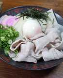 ひもかわうどんと豚しゃぶの冷やし