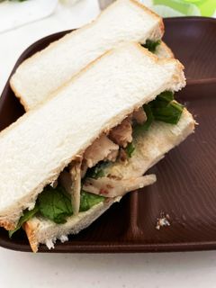 チキンとごぼうのサラダサンドウィッチ-レシピのメイン写真