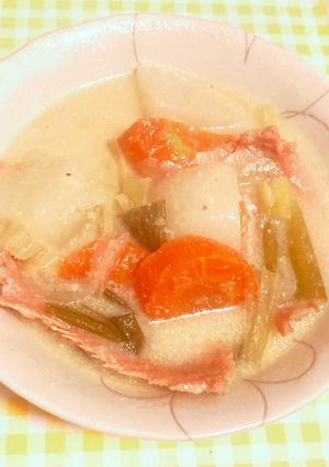 簡単！カブと鮭のクリームシチュー-レシピのメイン写真