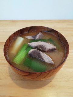白ねぎとかつおのあらの味噌汁-レシピのメイン写真