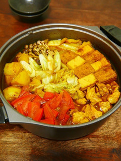 お肉に野菜にきのこたっぷり!和風カレー鍋-レシピのメイン写真