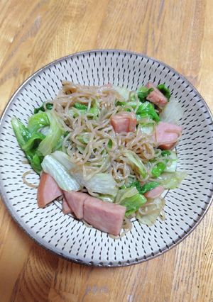 糸コンニャクとハムとレタス-レシピのメイン写真