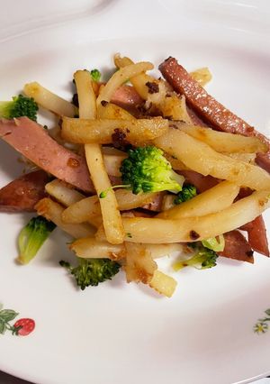 冷凍ポテトと粗挽きソーセージで簡単おかず-レシピのメイン写真