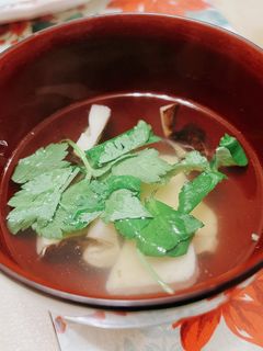 松茸と生麩のお吸い物-レシピのメイン写真