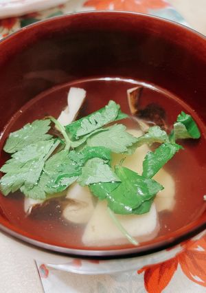 松茸と生麩のお吸い物-レシピのメイン写真
