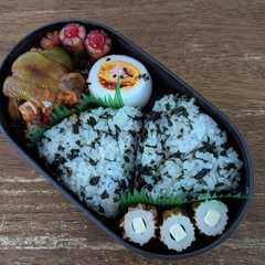 รูปของ JK☆しそワカメおにぎり弁当♪