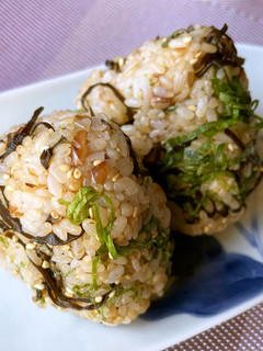【腸活レシピ】塩昆布バターおにぎり-レシピのメイン写真