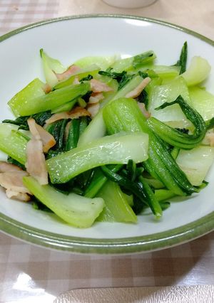 【ざく切り】チンゲン菜とベーコンの炒め物-レシピのメイン写真