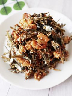 食べる小魚で☆くるみ田作り-レシピのメイン写真