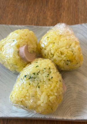 サフランライスのおにぎり-レシピのメイン写真