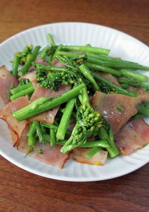 アスパラ菜とベーコンの炒め物-レシピのメイン写真