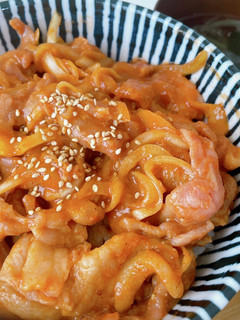 レンチン ピリ辛ごまコチュ豚丼-レシピのメイン写真