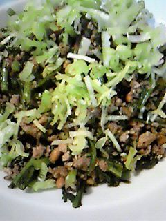 ひき肉と春菊納豆炒め-レシピのメイン写真