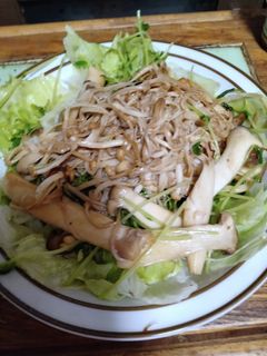 簡単!豆苗ときのこのサラダ-レシピのメイン写真
