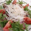 わさび菜と新玉ねぎのお刺身サラダ