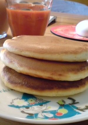 フワフワでゴメンね☆我が家のホットケーキ-レシピのメイン写真