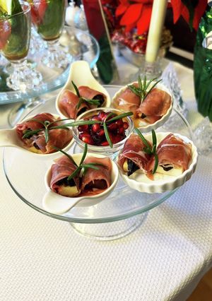 クリスマスにイチジクとチーズの生ハム巻き-レシピのメイン写真