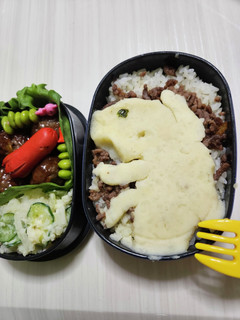 ポテサラで!フトアゴヒゲトカゲそぼろ弁当-レシピのメイン写真