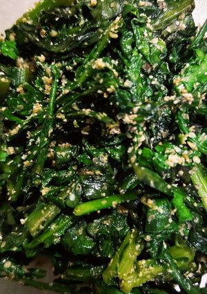 あと1品はレンチンで！春菊の胡麻和え-レシピのメイン写真