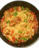 簡単ミートボールパスタ♪豚肉牛肉で元気