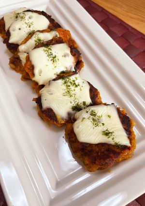 ツナカボバーグ　オン　チーズ-レシピのメイン写真