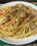 スパゲティ・ミニトマトのクリームソース