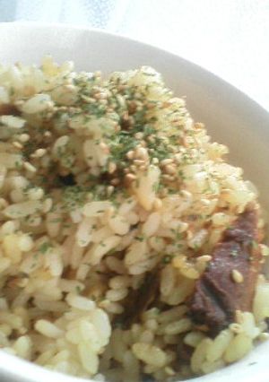 サンマの蒲焼き缶で！簡単炊き込み御飯-レシピのメイン写真