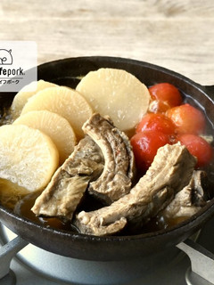トマトと大根、骨付き肉のおでん出汁鍋-レシピのメイン写真