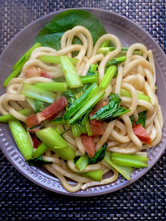 海老辣醬で焼きうどん-レシピのメイン写真