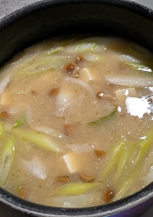 豆腐となめことネギの味噌汁-レシピのメイン写真