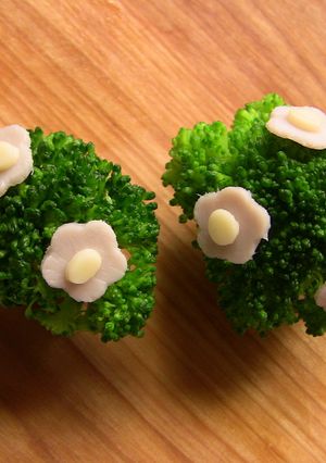 お弁当に＊お花が咲いたブロッコリー-レシピのメイン写真