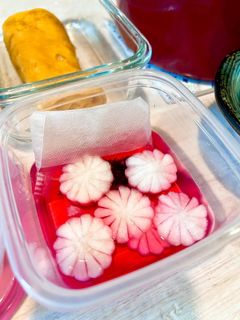 ゆかりで紫に!大根の飾り切り-レシピのメイン写真